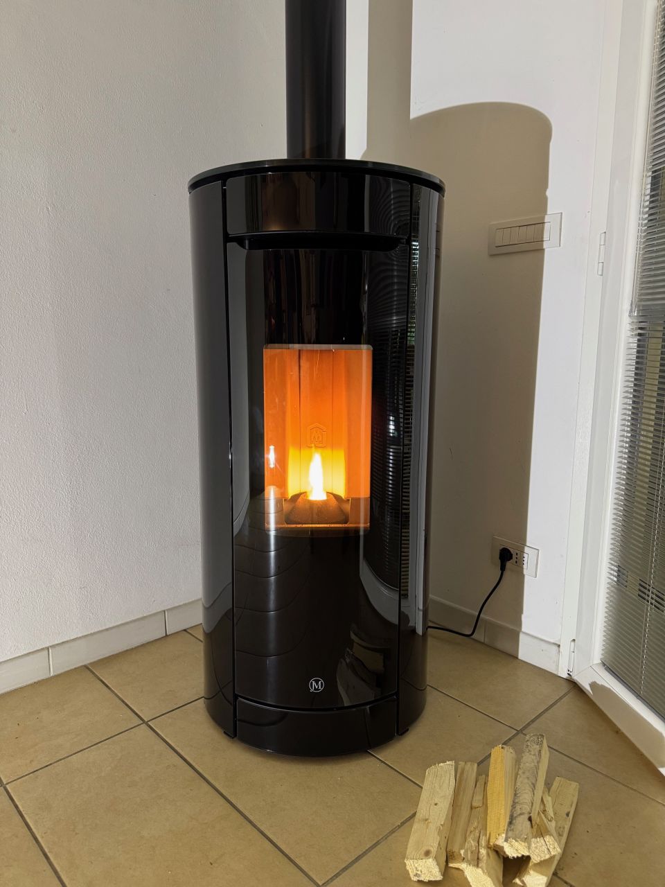 Stufa JollyMec Botero T-win (legna - pellet)